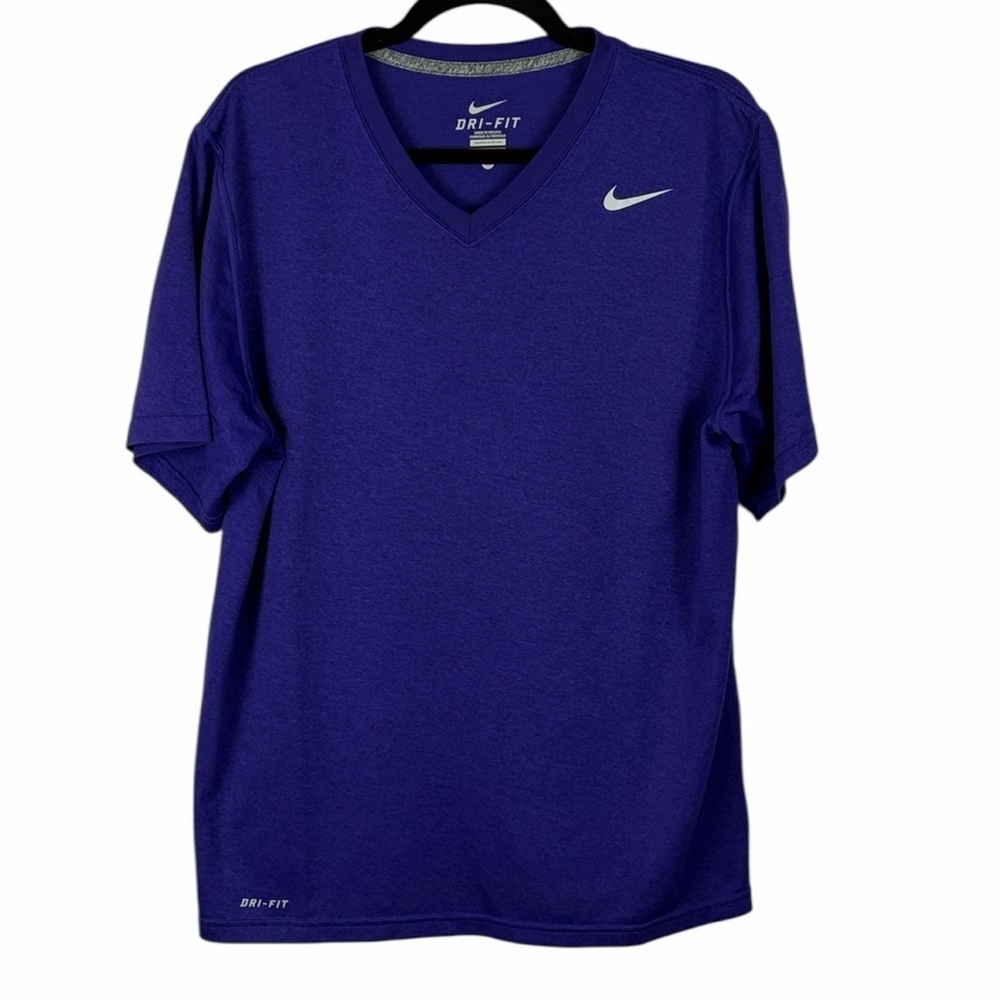 Nike Dri-FIT Purple V-Neck Athletic Short Sleeve Tee Size Medium Sporty